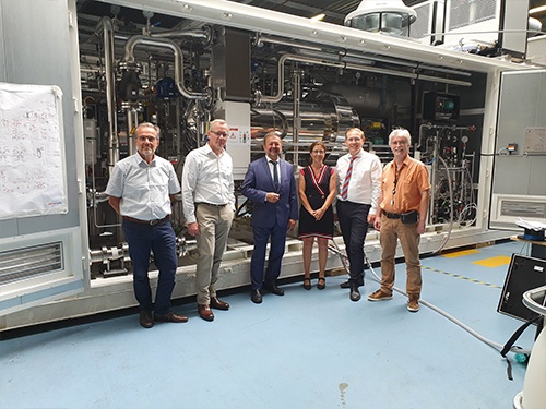 Visite Député Michel Delpon à Areva h2gen – énergie renouvelable, hydrogène vert PEM Visite Député Michel Delpon à Areva h2gen - énergie renouvelable, hydrogène vert PEM